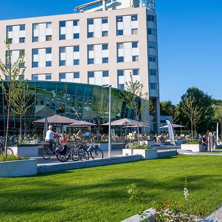 Best Western Plus Flatonia Inn Екстер'єр фото