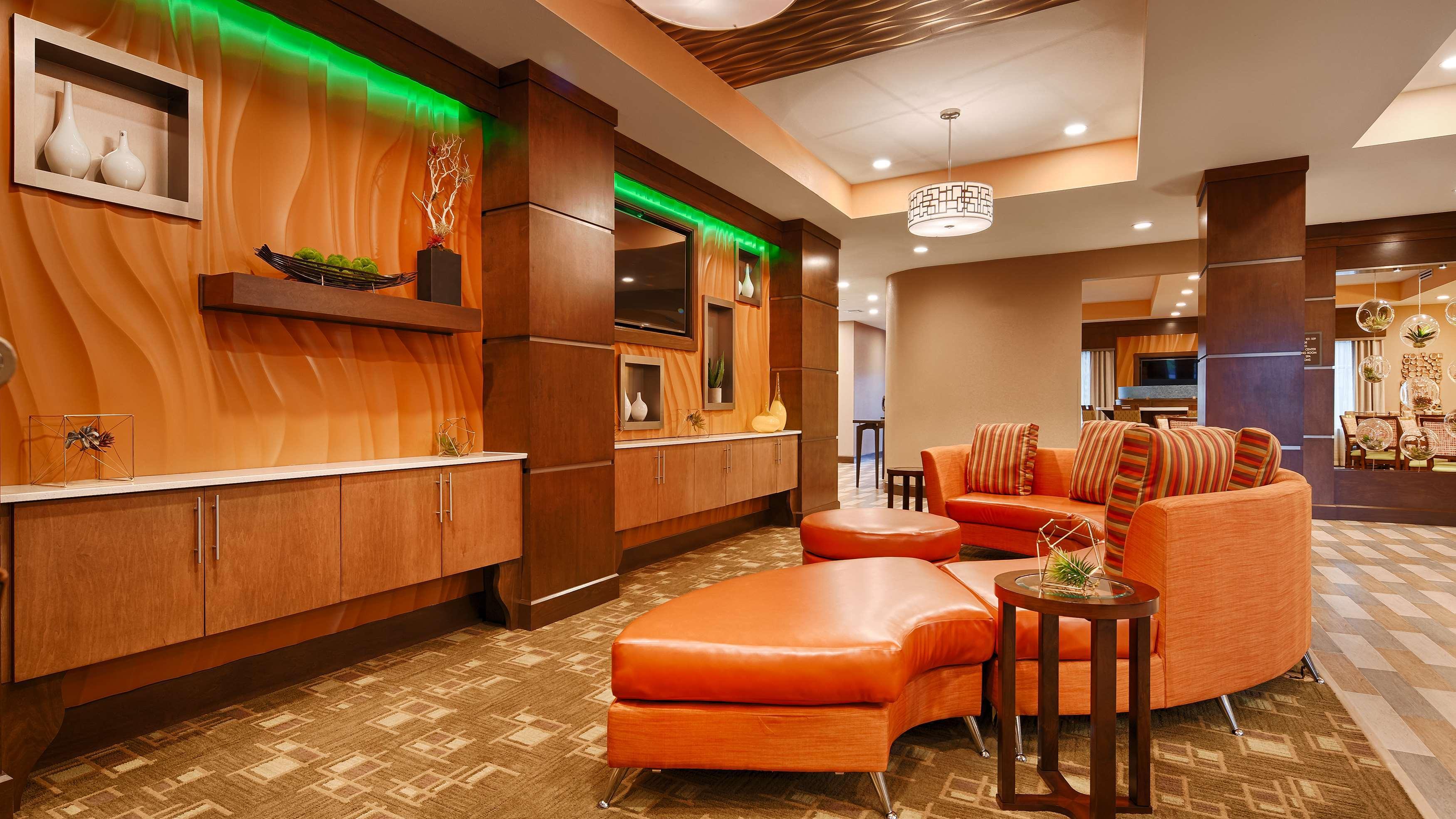 Best Western Plus Flatonia Inn Екстер'єр фото