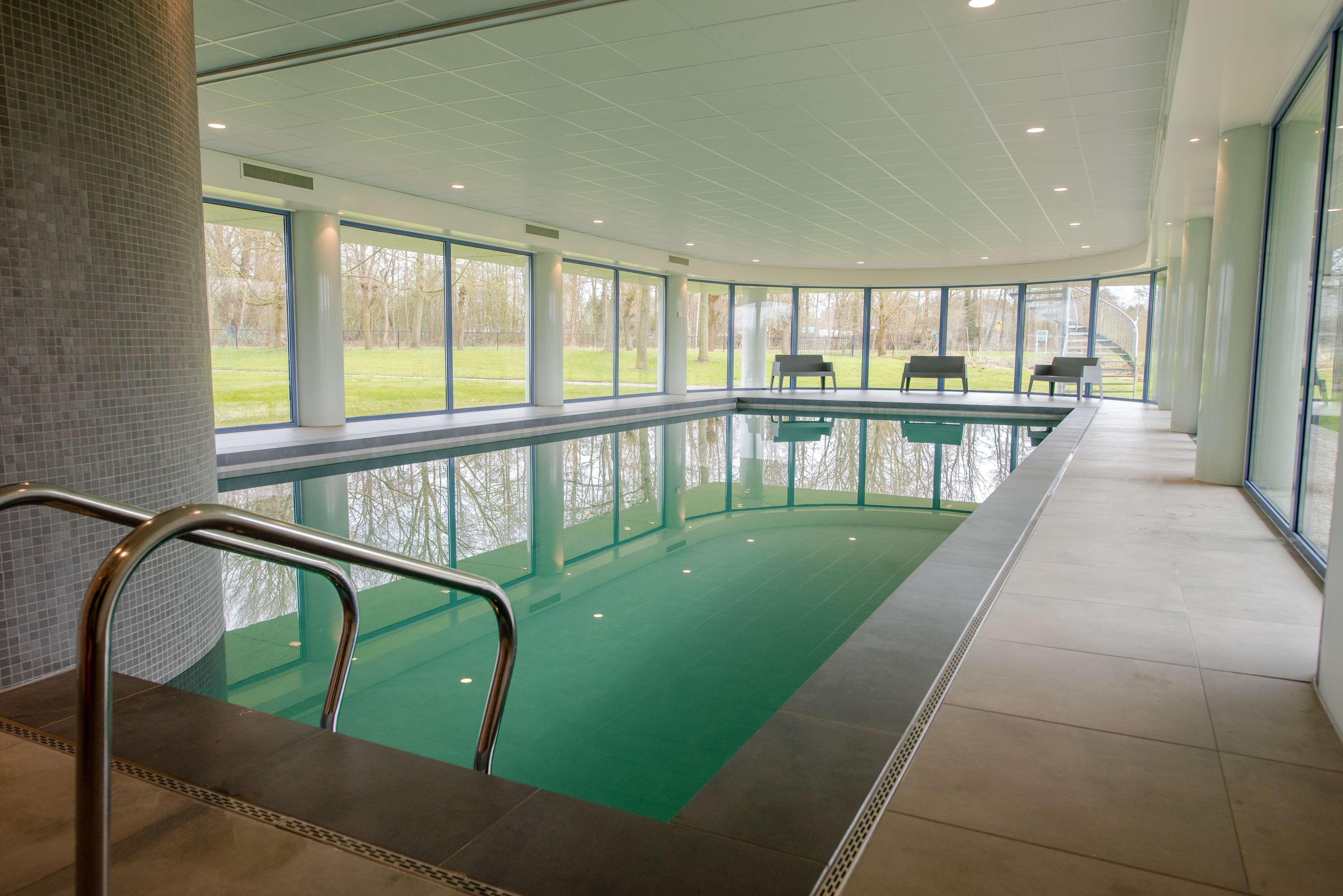 Best Western Plus Flatonia Inn Екстер'єр фото