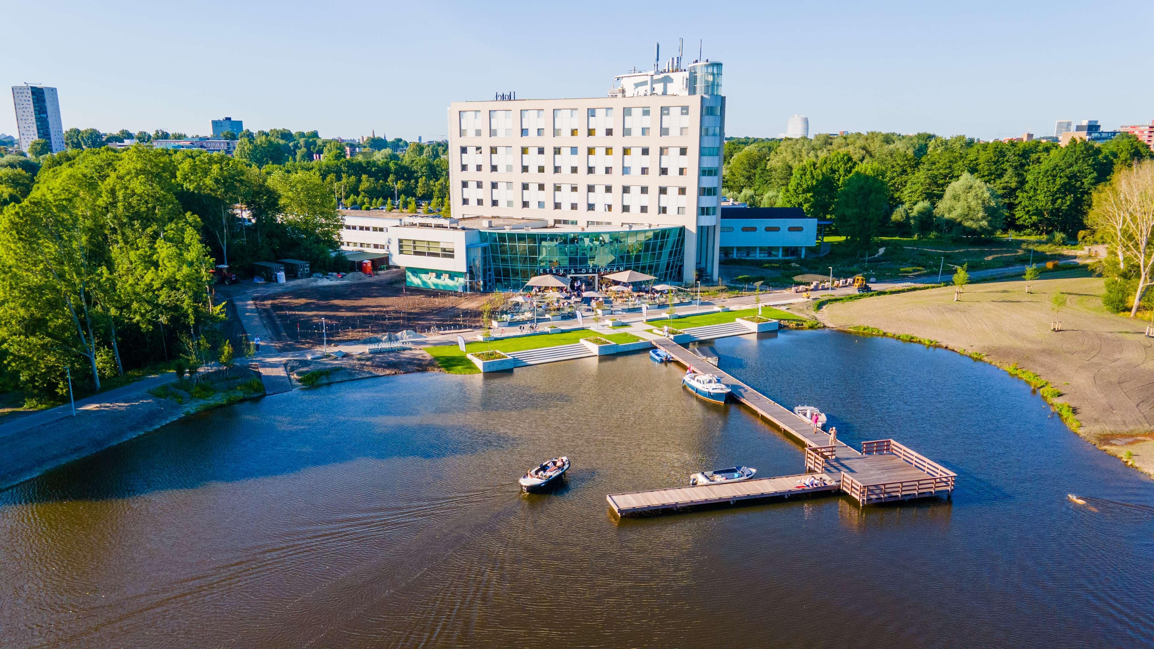 Best Western Plus Flatonia Inn Екстер'єр фото