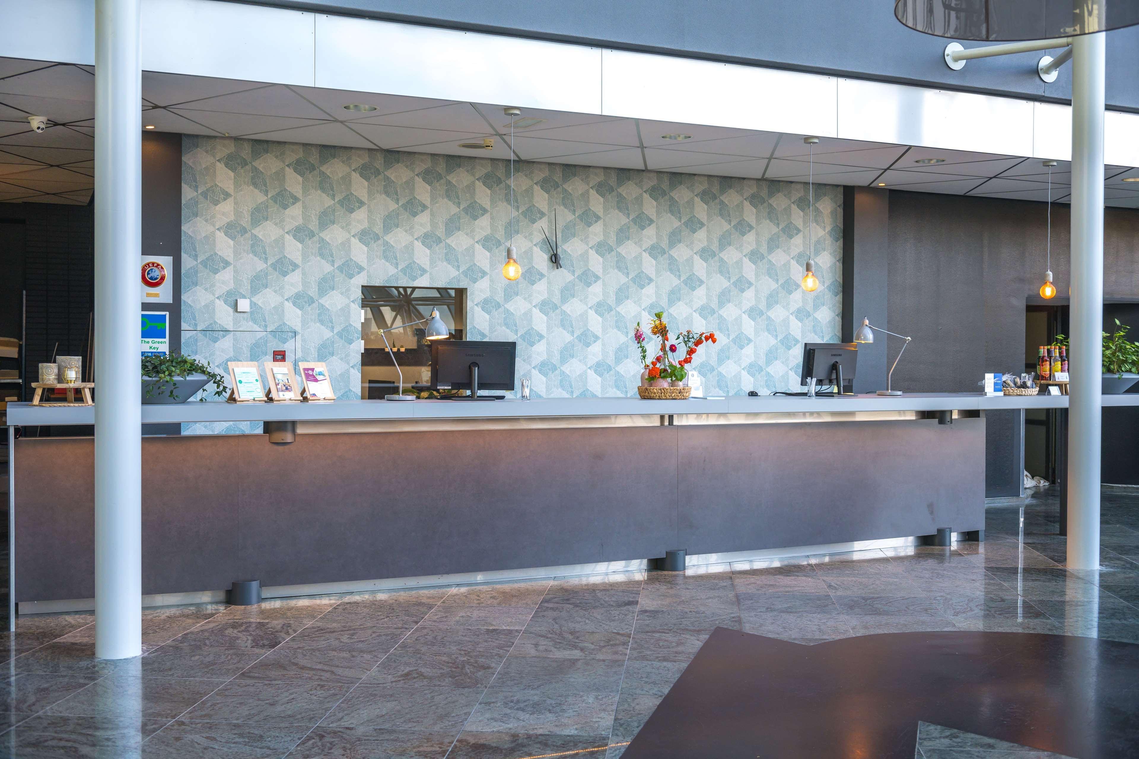 Best Western Plus Flatonia Inn Екстер'єр фото