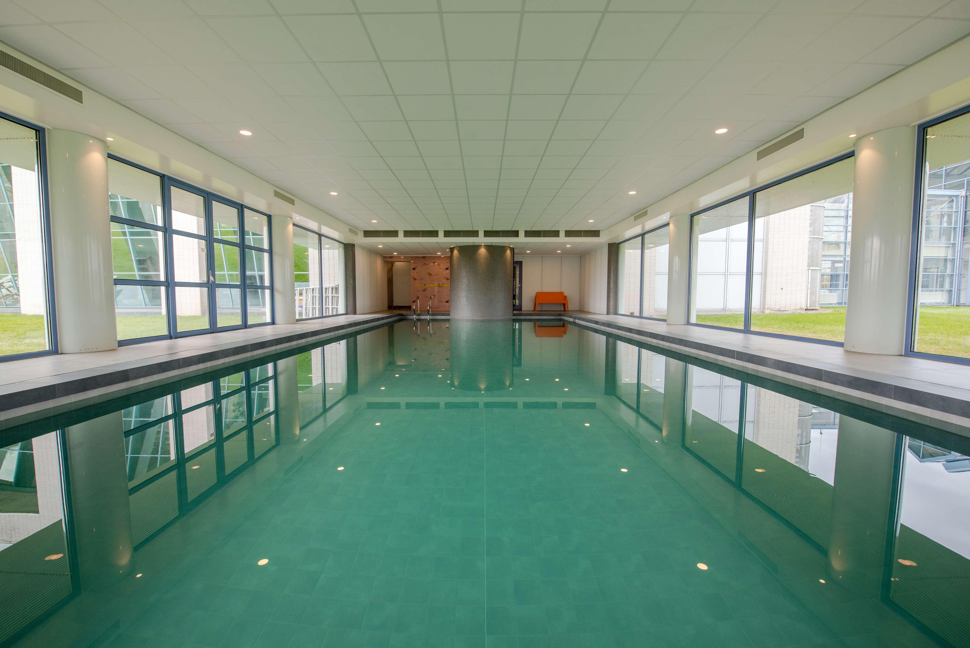 Best Western Plus Flatonia Inn Екстер'єр фото